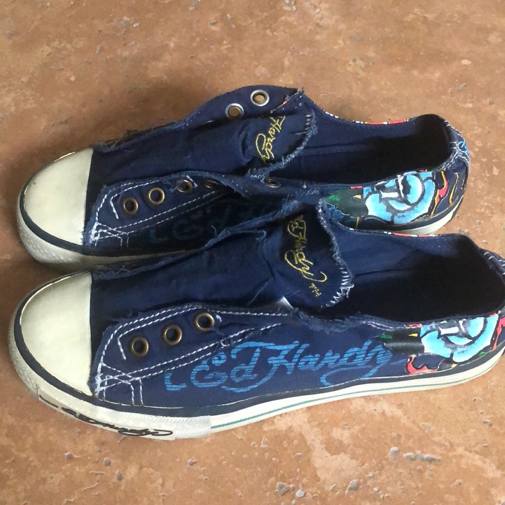 Ed Hardy slip ins. Size-6. Preowned.